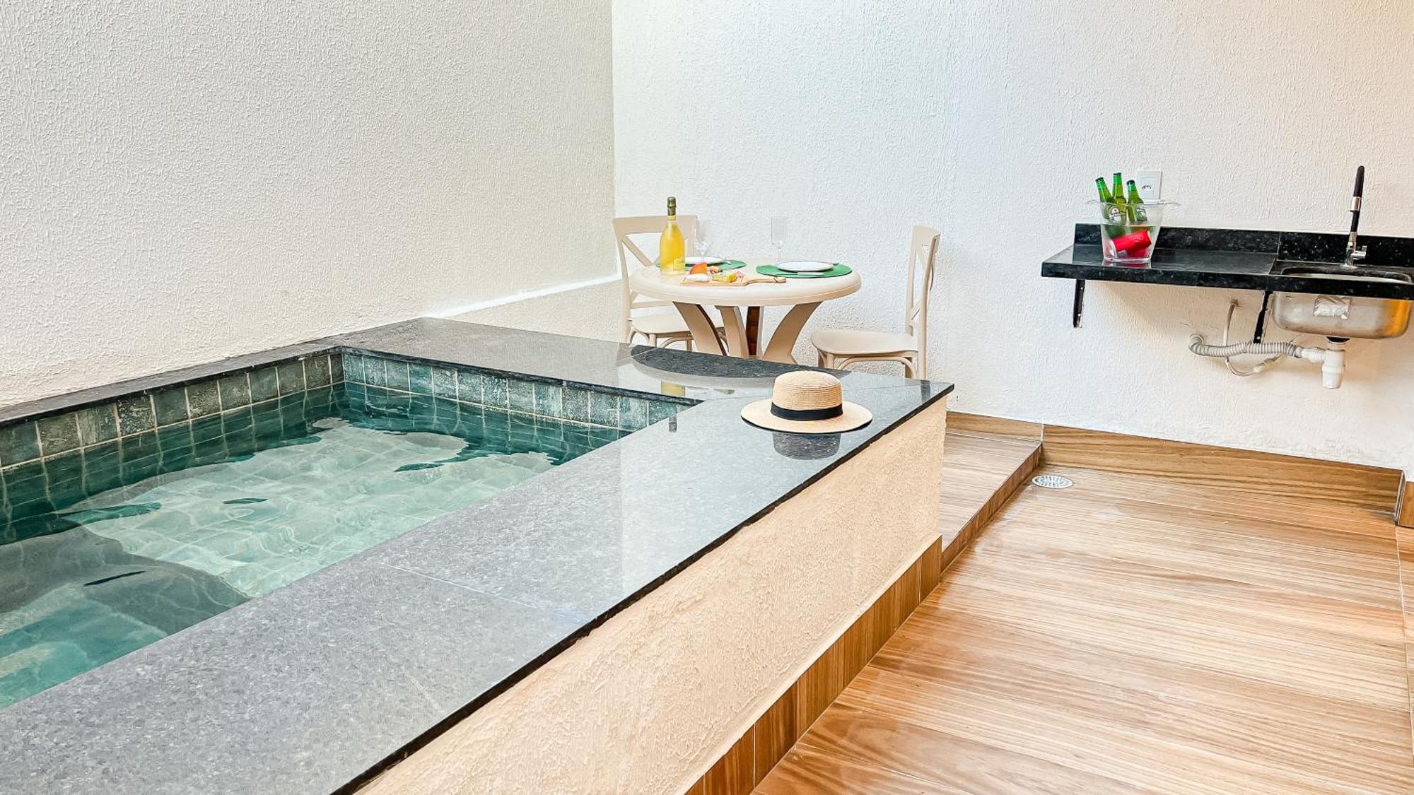Localizacao Porto Galinhas 50m Do Mar E Centrinho - Com E Sem Piscina Privativa Family Flats